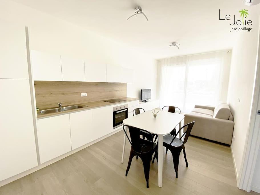 Lejolie